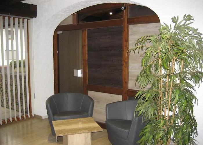 Weisses Ross Garni Отель 3*
