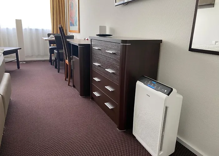Отель Weisses Ross Garni 3*
