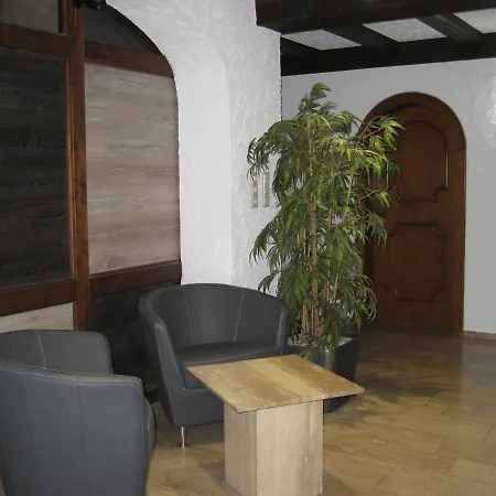 Weisses Ross Garni Hotel